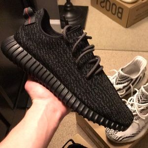 Yeezy boost 350 pirate black